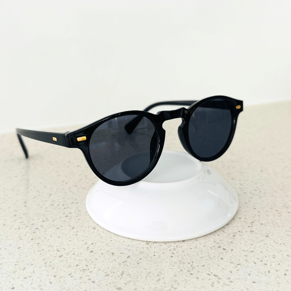 soulvalleytribe Small Oval Fashion Sunglasses Black Frame Grey Lens Sunglasses